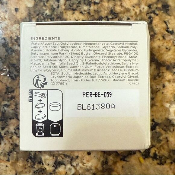 Perricone MD ESSENTIAL FX ACYL-GLUTATHIONE
Smoothing Brightening Under-Eye Cream - Picture 7 of 7